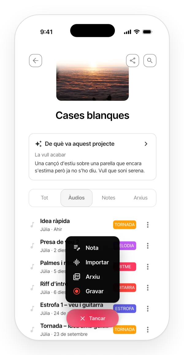 El menú per afegir contingut a un projecte a l'app: crear una nota, importar un àudio, pujar un fitxer o gravar.