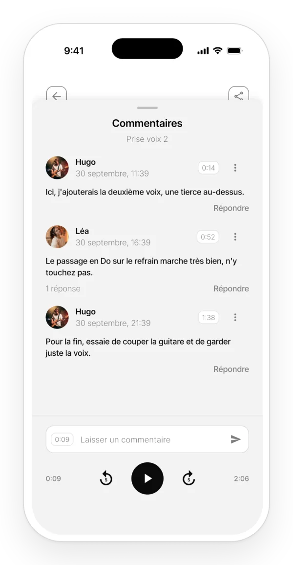 Commentaires horodatés sur un audio : trois commentaires de collaborateurs, chacun à sa seconde, et une réponse.
