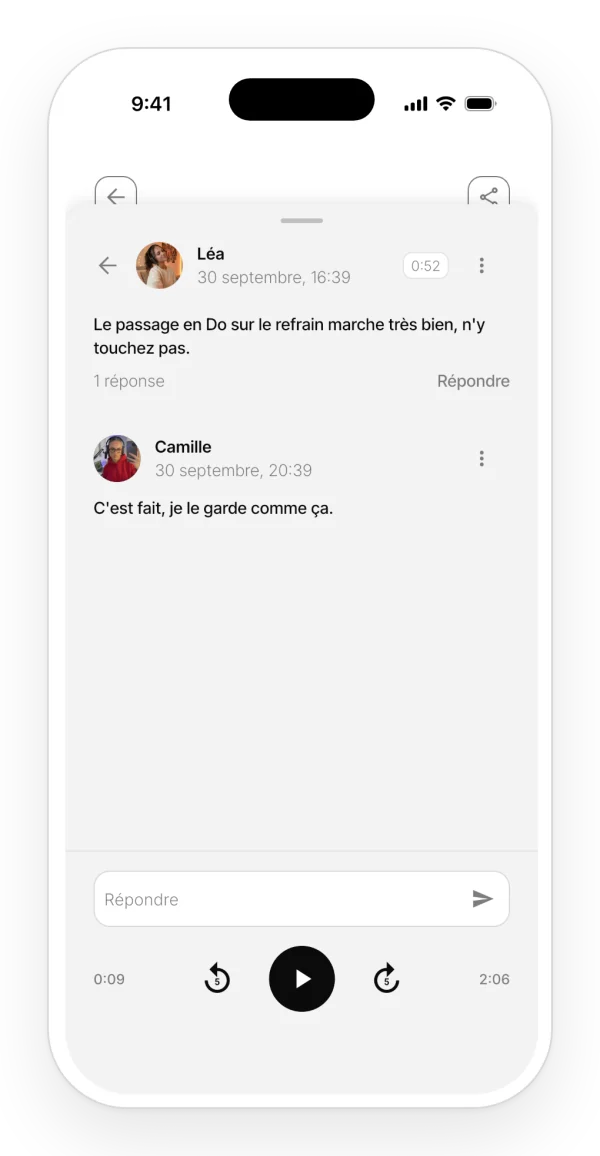Un fil de commentaires sur un audio : le commentaire d'une autre personne du projet à une seconde précise et la réponse de la propriétaire.