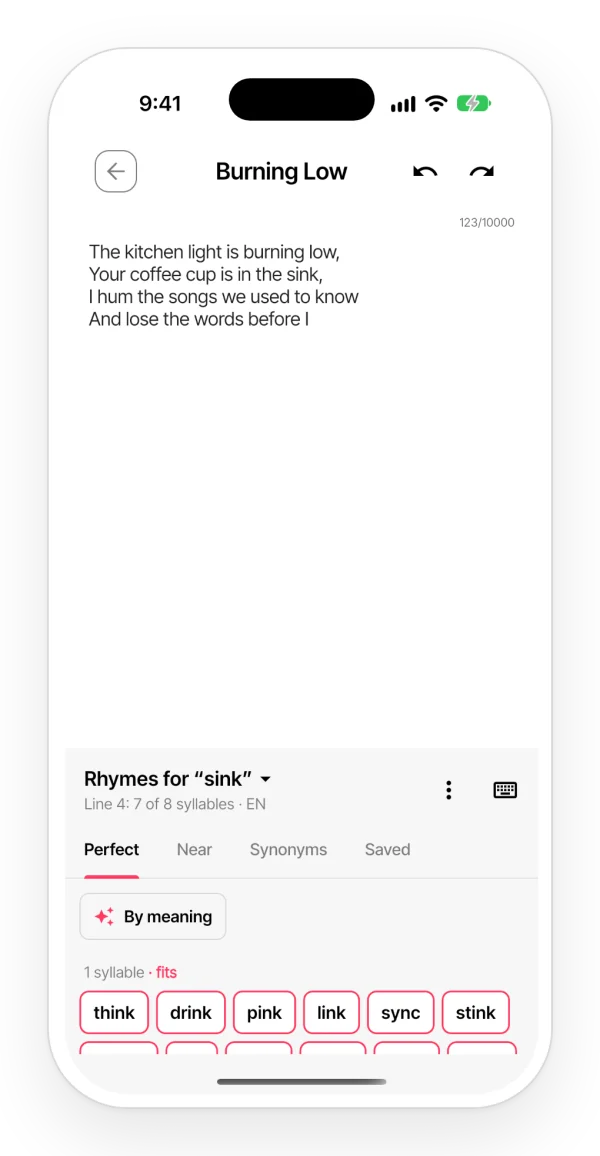 The rhymes panel in place of the keyboard: rhymes for the line’s end word grouped by syllables, with the syllable count of the line you’re writing.